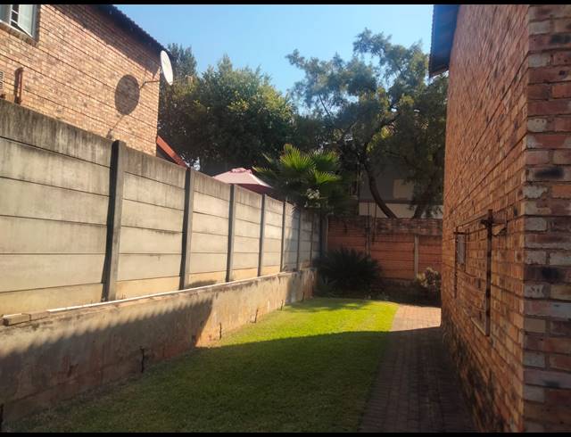 2 BEDROOM TOWNHOUSE FOR SALE IN SONNEGLANS